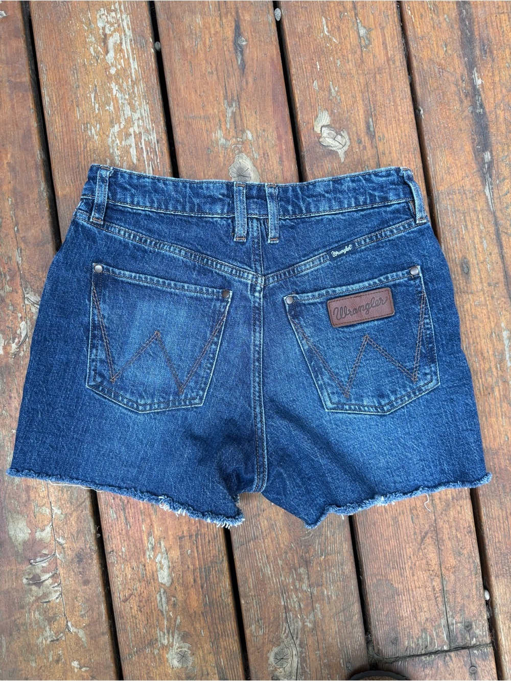 Wrangler Women's Dark Blue High-Waist Retro Denim shorts